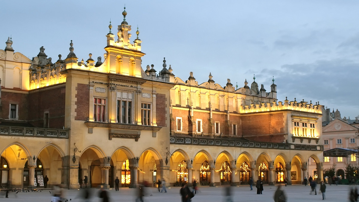 Kraków i czeskie miasto Ołomuniec zacieśniają współpracę. Jej główny aspekt skupia się przed wszystkim na kwestiach związanych z kulturą. Natomiast jesienią jeden z placów w Ołomuńcu otrzyma imię Jana Pawła II.