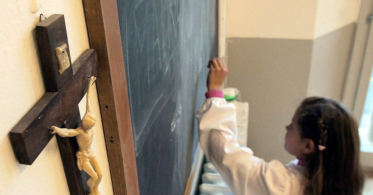 Religia w szkole. Kto i na jakich zasadach ma prawo zadecydować: uczeń czy rodzic?