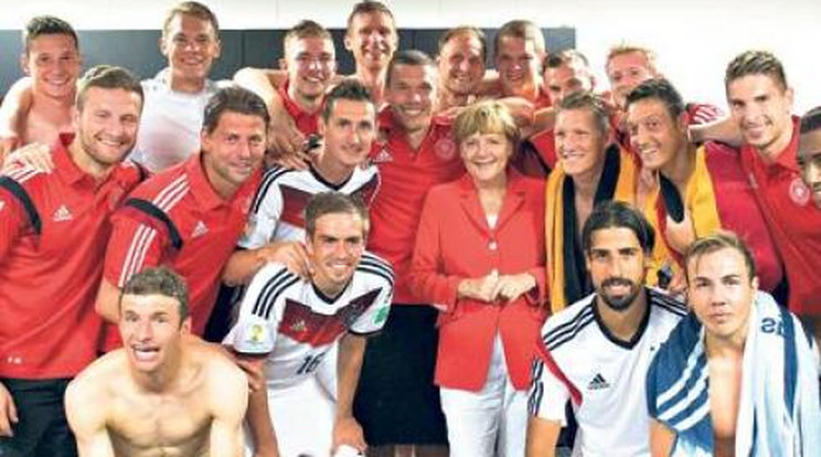 Merkel és Rosberg ünnepelte a németeket