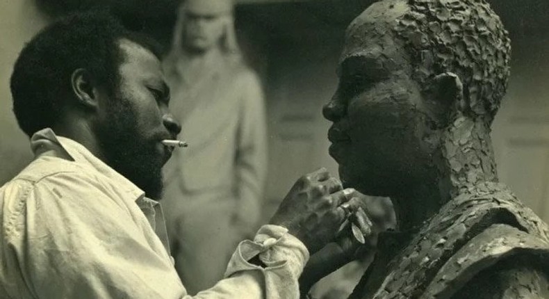  ben enwonwu making sculpture