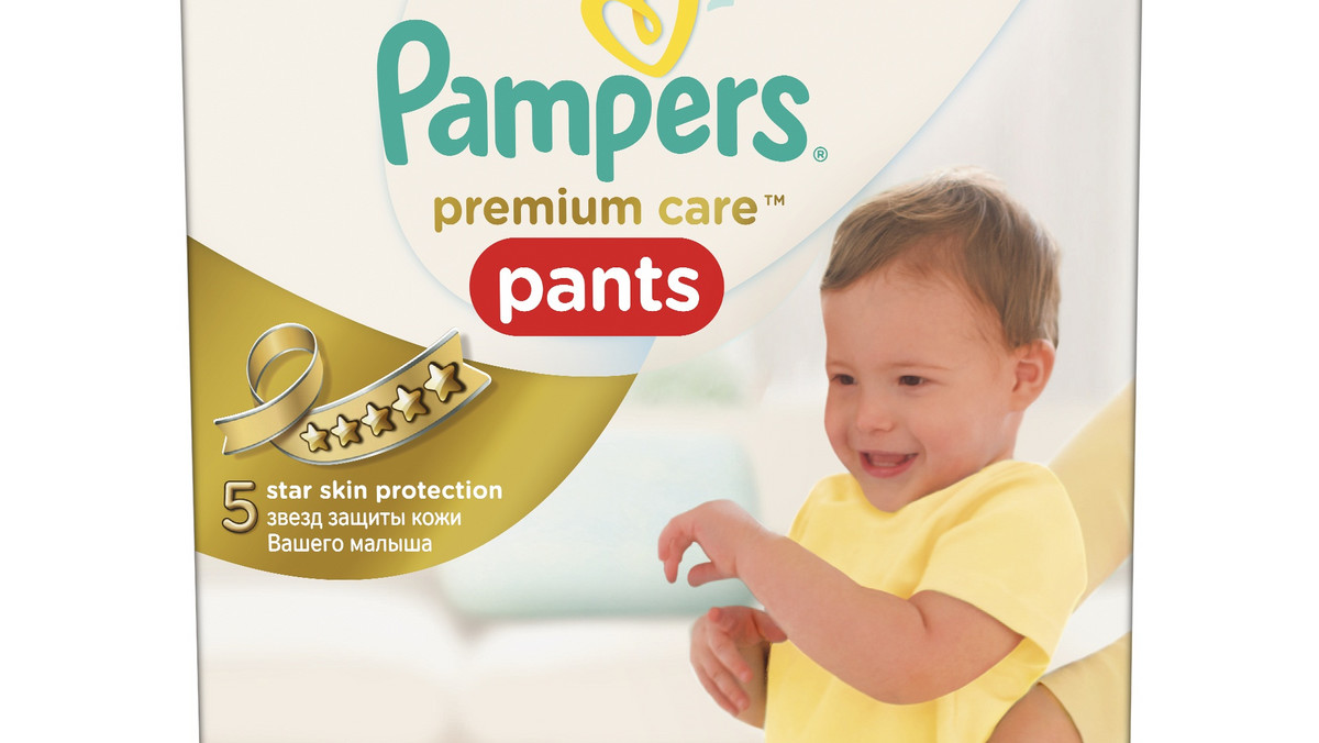 Pampers wprowadza NOWE, wyjątkowo suche Pampers Premium Care Pants z elastyczną taśmą wokół talii, które pomagają zapewnić skórze dziecka idealne warunki i są tak wygodne, że maluch nawet ich nie zauważy, gdy będzie je miał na sobie. Pieluchomajtki zostały stworzone specjalnie dla aktywnych maluchów do codziennego używania od momentu, kiedy uczą się stać i poruszać się samodzielnie do czasu aż wyrosną z pieluszek. Otulająca miękkość i doskonała suchość Pampers Premium Care Pants dają dzieciom komfort, dzięki któremu mogą odkrywać świat bez przeszkód i przez to swobodnie go poznawać i rozwijać się. Co więcej, można je niezwykle szybko założyć aktywnemu dziecku i łatwo je zmienić.