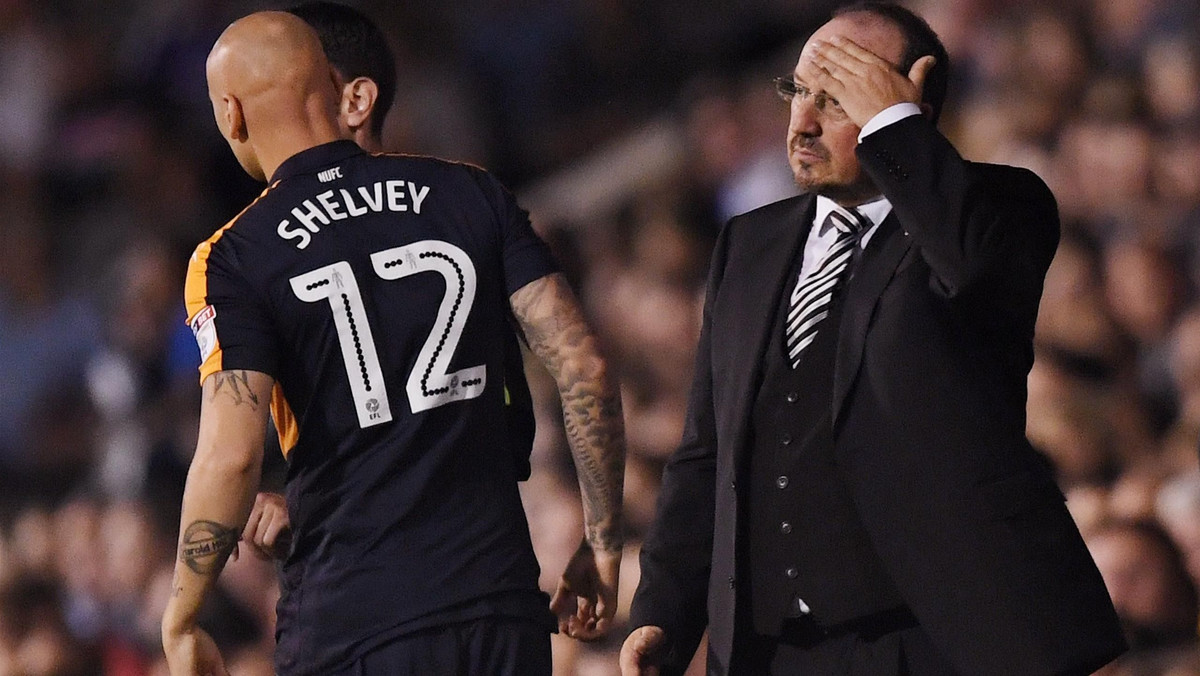 Nie takiego startu sezonu spodziewali się fani Newcastle United. Po spadku z Premier League Sroki uznawane są przez bukmacherów za faworytów do triumfu w Championship, tymczasem po dwóch kolejkach podopieczni Rafy Beniteza mają na koncie… zero punktów. W sobotę Newcastle niespodziewanie przegrało u siebie 1:2 z Huddersfield Town.