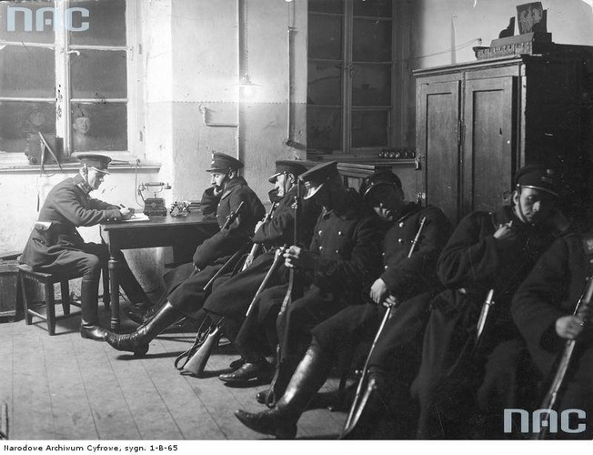 PRZEDWOJENNI POLSCY POLICJANCI