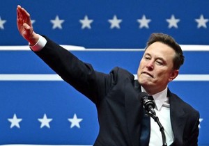 Maskov gest rukom mnoge je podsetio na nacistički pozdrav | Foto: Getty Images