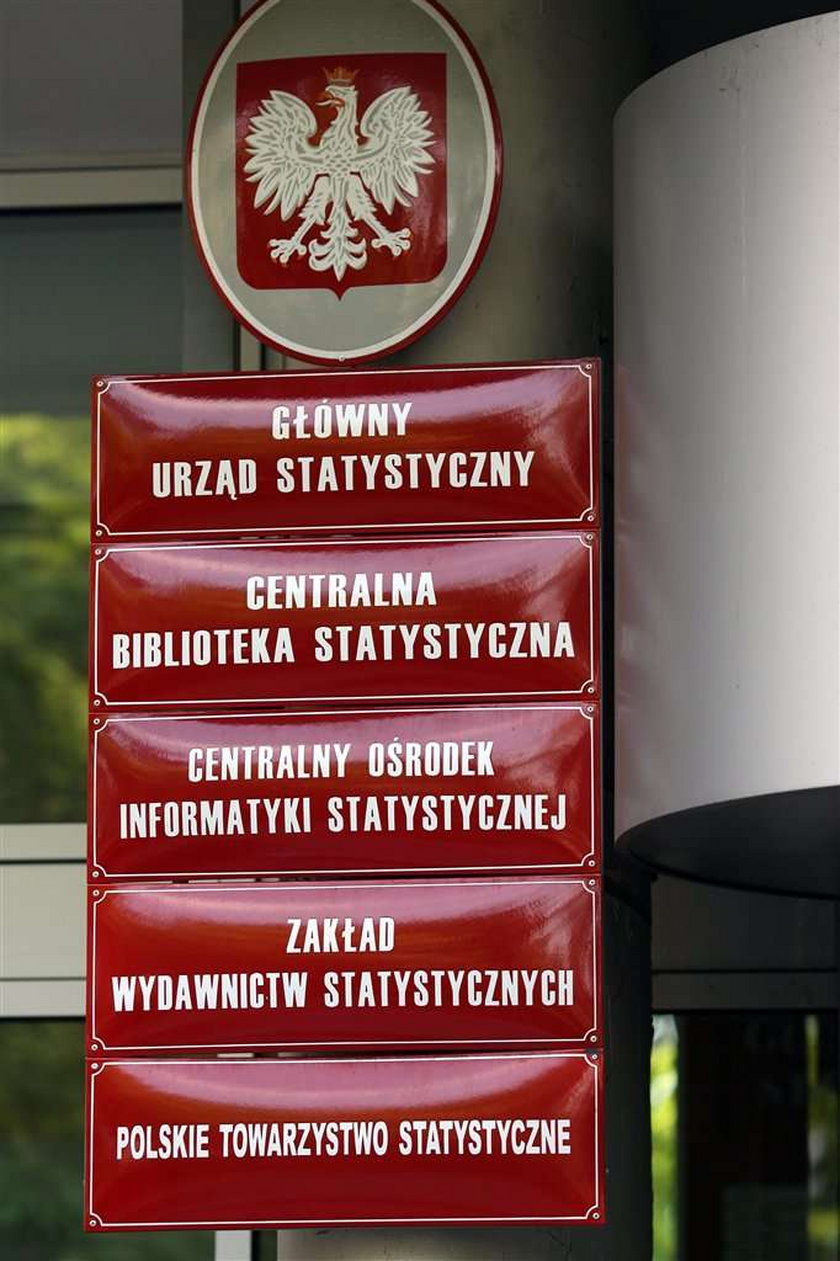 Rząd oszczędzi na emerytach miliard złotych. Kto straci?