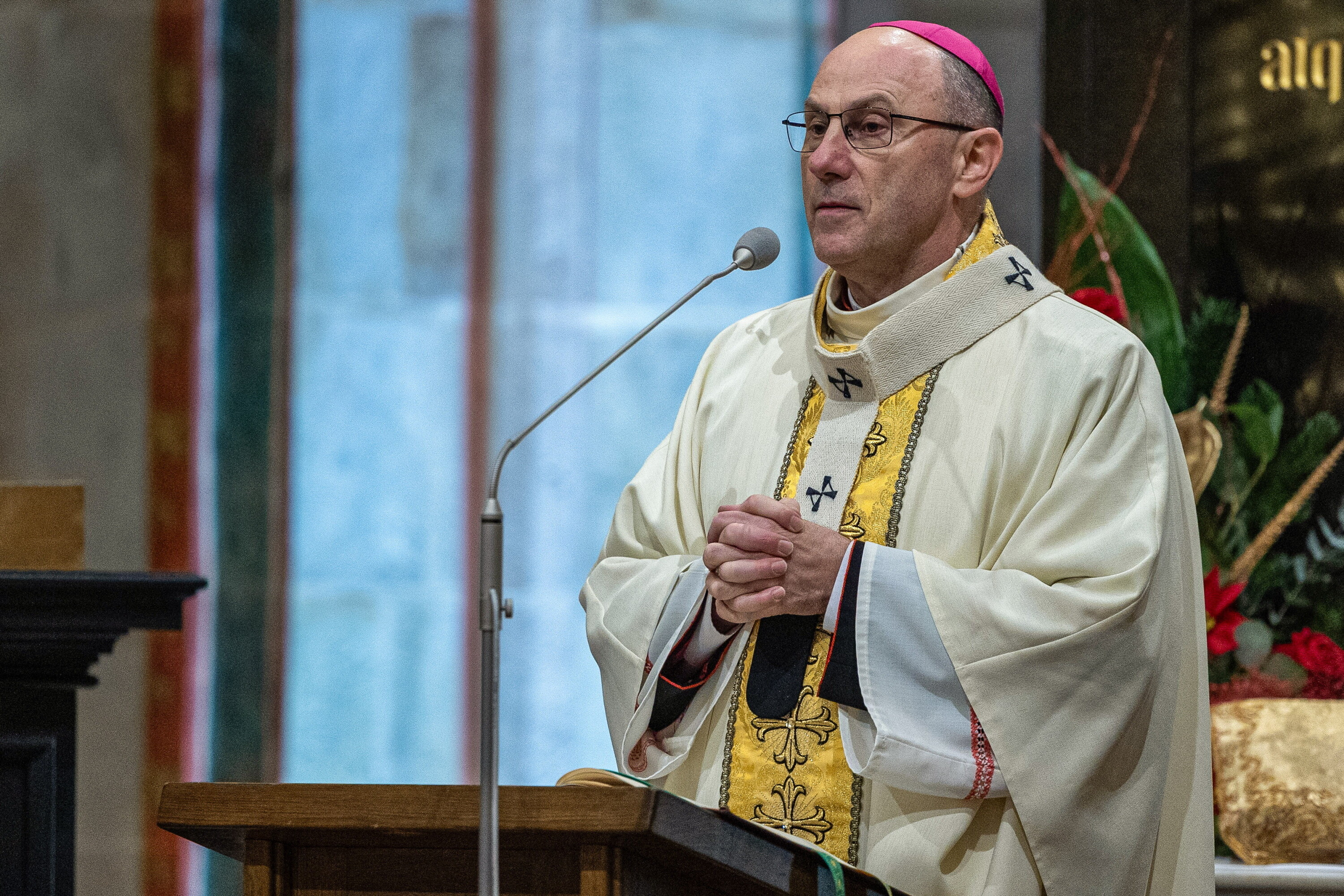 Prymas Polski: Widzcie Boga w bezbronnych, skrzywdzonych i nienarodzonych