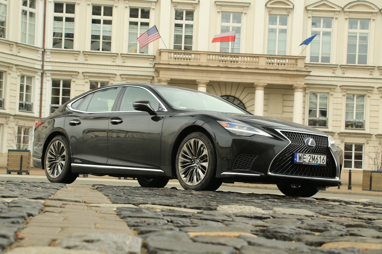 Lexus LS 500h po liftingu teraz już perfekcyjny? TEST