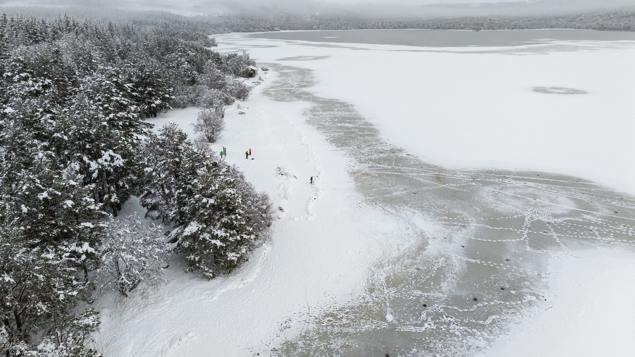10cm of snow expected as Arctic air mass triggers UK weather warnings