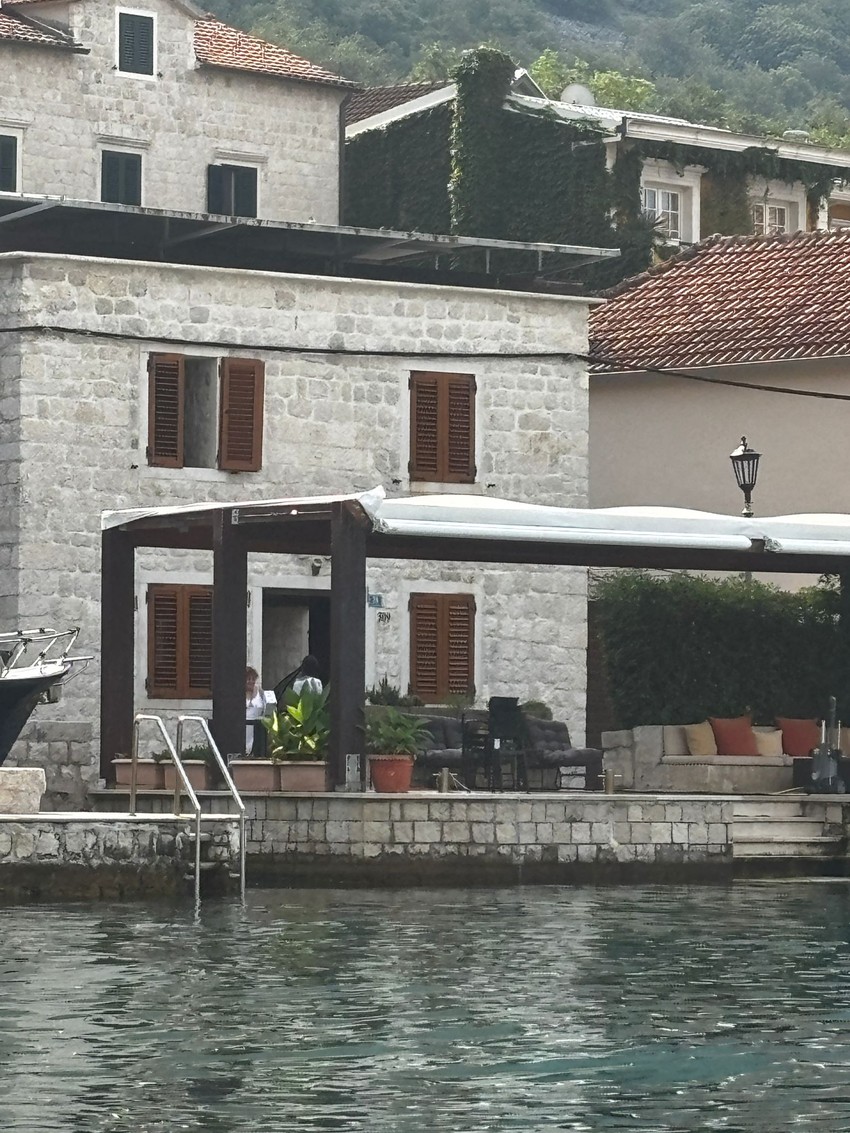 Elena Karić uživa u svojoj kući u Ljutoj