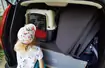 Dacia Jogger Extreme ECO G-100 LPG z wyposażeniem kempingowym: w bagażniku udaje się upchnąć klatkę dla psa. Bagaże jadą w skrzyni.