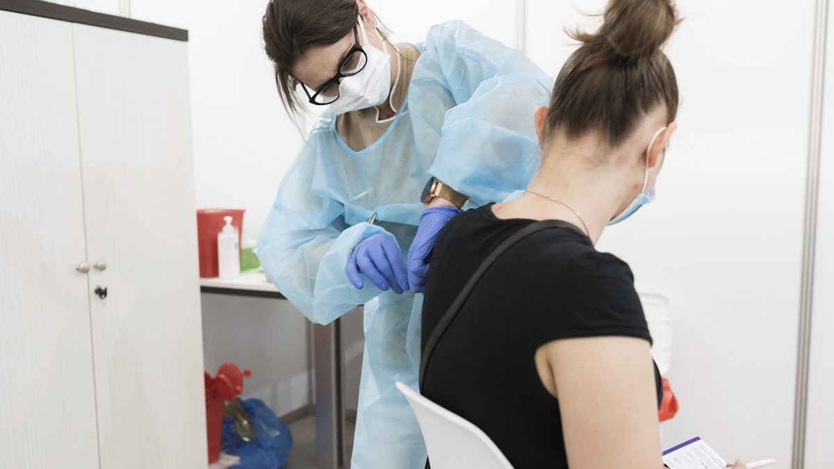 Žena u bolnici - ilustracija