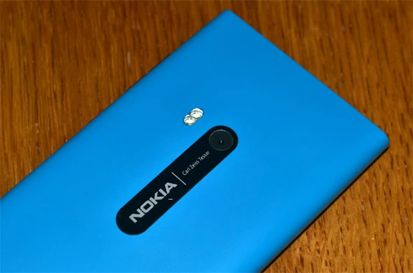 Nokia N9 - test, opinie, recenzja fińskiego smartfonu z MeeGo