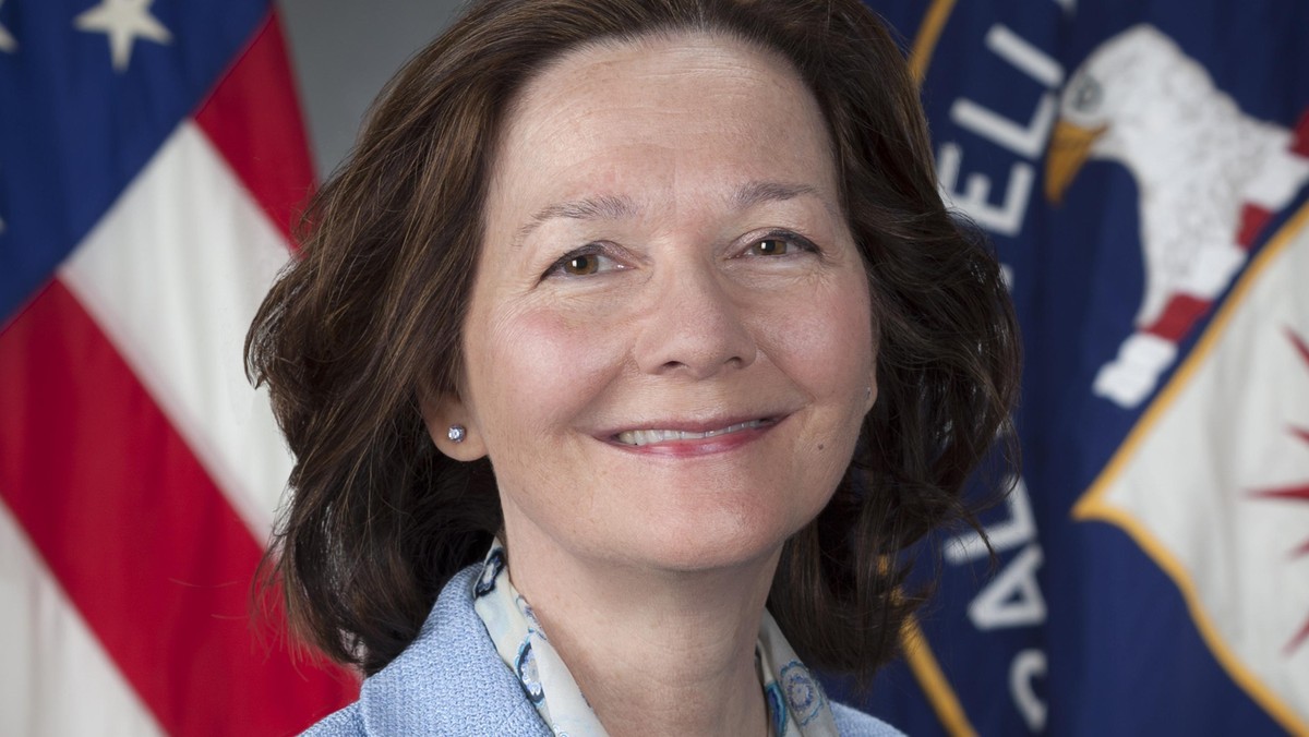 Nominowana przez prezydenta USA Donalda Trumpa na szefową CIA Gina Haspel chce się wycofać z powodu obaw przed pytaniami w Senacie o swą rolę w programie przesłuchań - pisze dziś "Washington Post", powołując się na czterech przedstawicieli władz.