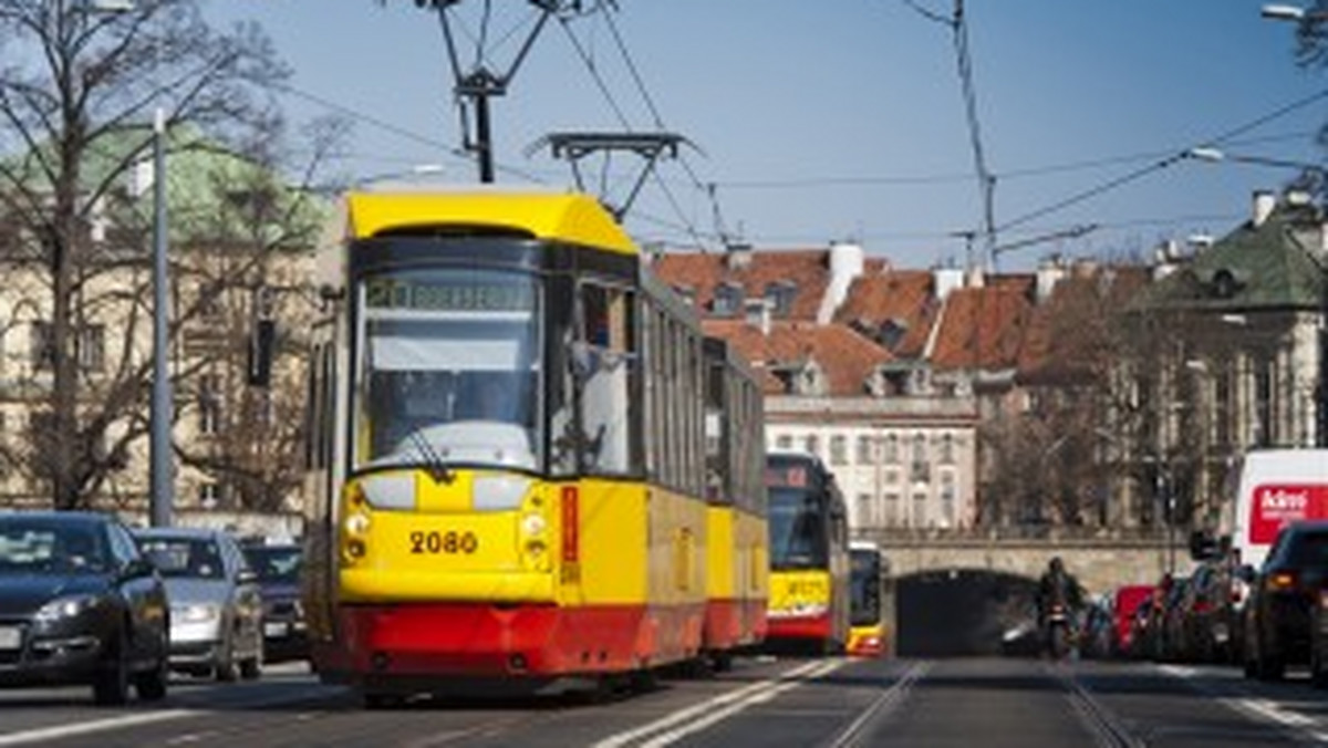Szykują się utrudnienia dla stołecznych pasażerów. Przez najbliższe dwa weekendy, czyli 22-23 oraz 29-30 marca, wyłączona z ruchu tramwajowego zostanie część ul. Jagiellońskiej. Trzy linie zostaną skierowane na objazdy.