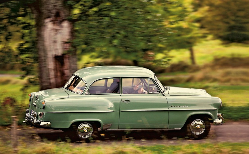 Opel Olympia Rekord złoto w cenie blachy