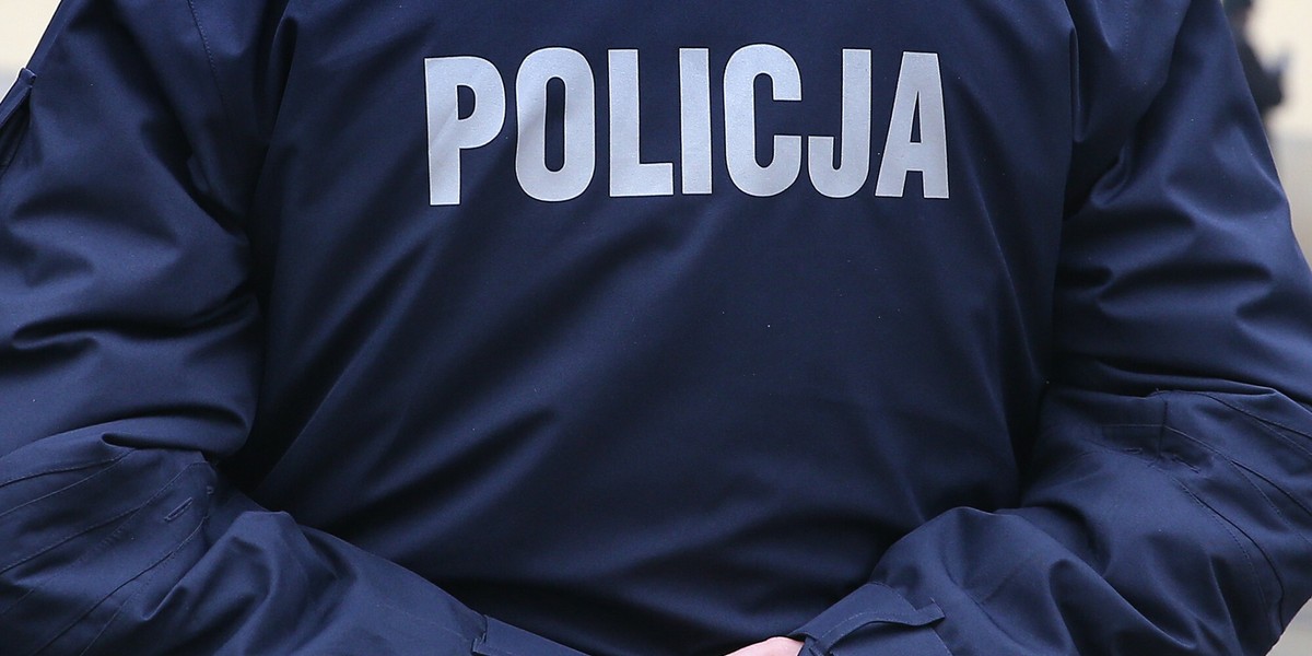 Zarzuty nie są związane z samym faktem działania lokalu mimo restrykcji. To pokłosie interwencji, w trakcie której - jak twierdzi policja - doszło do ataku na funkcjonariusza. 