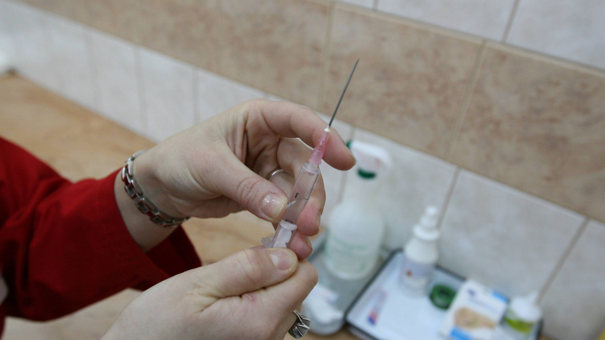 110 dziewczynek z Zakopanego w wielu 11 lat może zostać za darmo zaszczepionych przeciwko wirusowi wywołującemu raka szyjki macicy. Na profilaktyczne szczepienia zakopiański Urząd Miasta wyda 32,5 tys. zł.