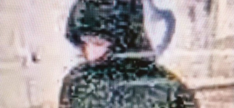 Dewastacja elewacji synagogi we Wrocławiu. Opublikowano wizerunek poszukiwanego mężczyzny