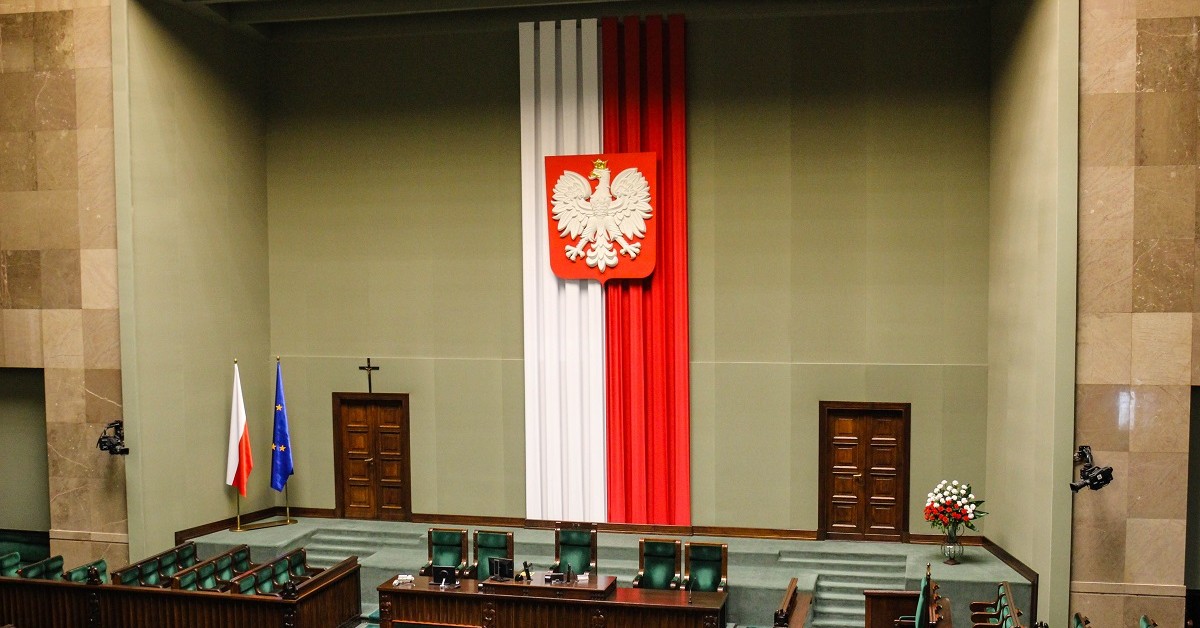 KO prowadzi, ale PiS nie odpuszcza. Kto jeszcze jest na fali? Najnowszy sondaż