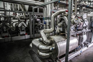 Europa przegrywa z USA rywalizację o inwestycje. Polska jednak radzi sobie nadspodziewanie dobrze