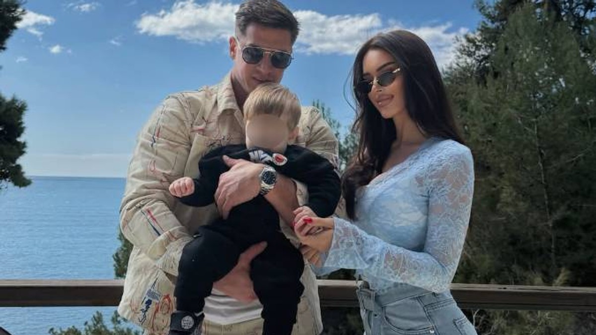 DAVID DRAGOJEVIĆ SA FATALNOM ŽENOM I SINOM NAPUSTIO SRBIJU Pokazao gde se nalaze: Tamara u čipkanoj bluzi, uče naslednika da hoda