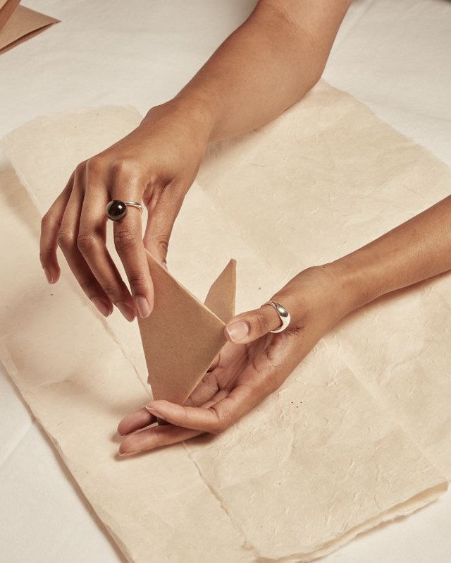 Köves gyűrű 18000 Ft, hullámos gyűrű 18000 Ft