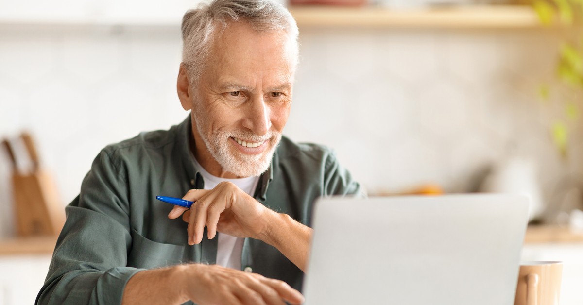 Większe przelewy z ZUS dla seniorów od marca 2026. Tyle może trafić na konta emerytów