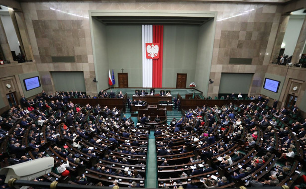 Macierewicz oświadczył, że w tym tygodniu Sejm powinien przegłosować uchwałę uznającą Rosję za państwo terrorystyczne wraz z poprawkami