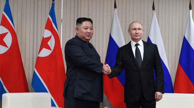 Kim Dzsongun és Vlagyimir Putyin eddig egyetlen alkalommal, 2019. április 25-én találkoztak személyesen Oroszországban. Ahogy akkor, úgy most is Vlagyivosztokban találkozhatnak. Fotó: Northfoto