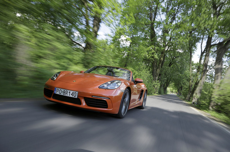 Porsche 718 Boxster S - mniej cylindrów, więcej mocy