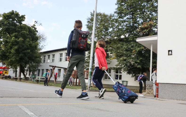 Počela školska godina u Hrvatskoj - Zagreb