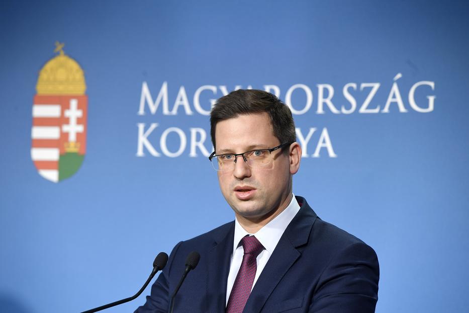 Gulyás Gergely kancelláriaminiszter az ellenzéket hibáztatta, hogy szüneteltetni kell a veszélyhelyzetet. / Fotó: MTI Koszticsák Szilárd