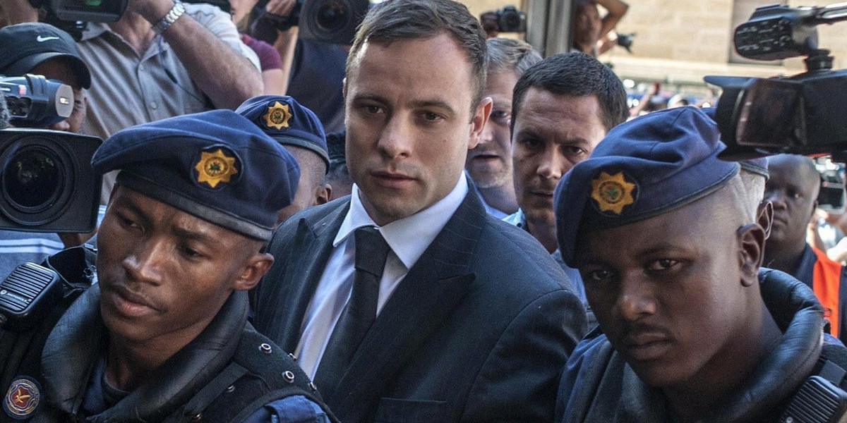 Oscar Pistorius lansuje się w więzieniu! Będzie nosił drogą biżuterię!