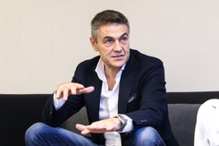 Hołowczyc piratem drogowym. Przekroczył dozwoloną prędkość [WIDEO]