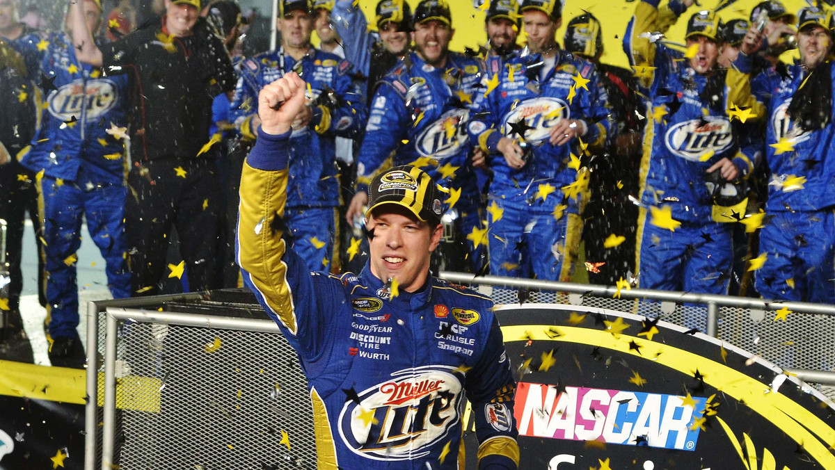 Nowym mistrzem serii NASCAR został 27-letni Brad Keselowski. Ostatni wyścig sezonu wygrał natomiast Jeff Gordon, a za największego przegranego na finiszu uznać trzeba Jimmiego Johnsona.