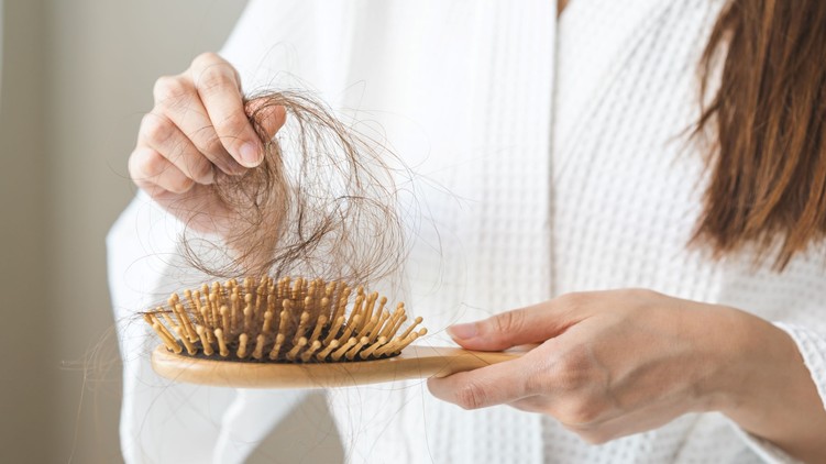 hajhullás oka ellen ősz