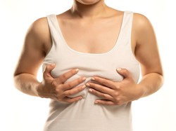 Oprócz genów, co jeszcze zwiększa ryzyko raka piersi i jakie objawy powinny zaniepokoić?