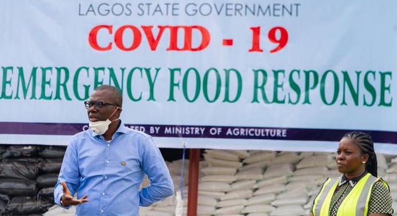 Gov Sanwo-Olu commences distribution of food to coronavirus hit Lagos (Twitter: @Jidesanwoolu)