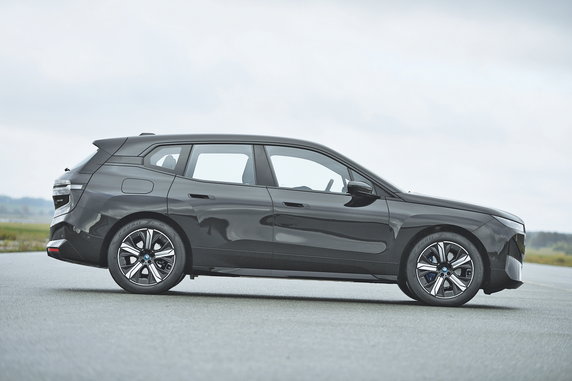 BMW iX xDrive 50