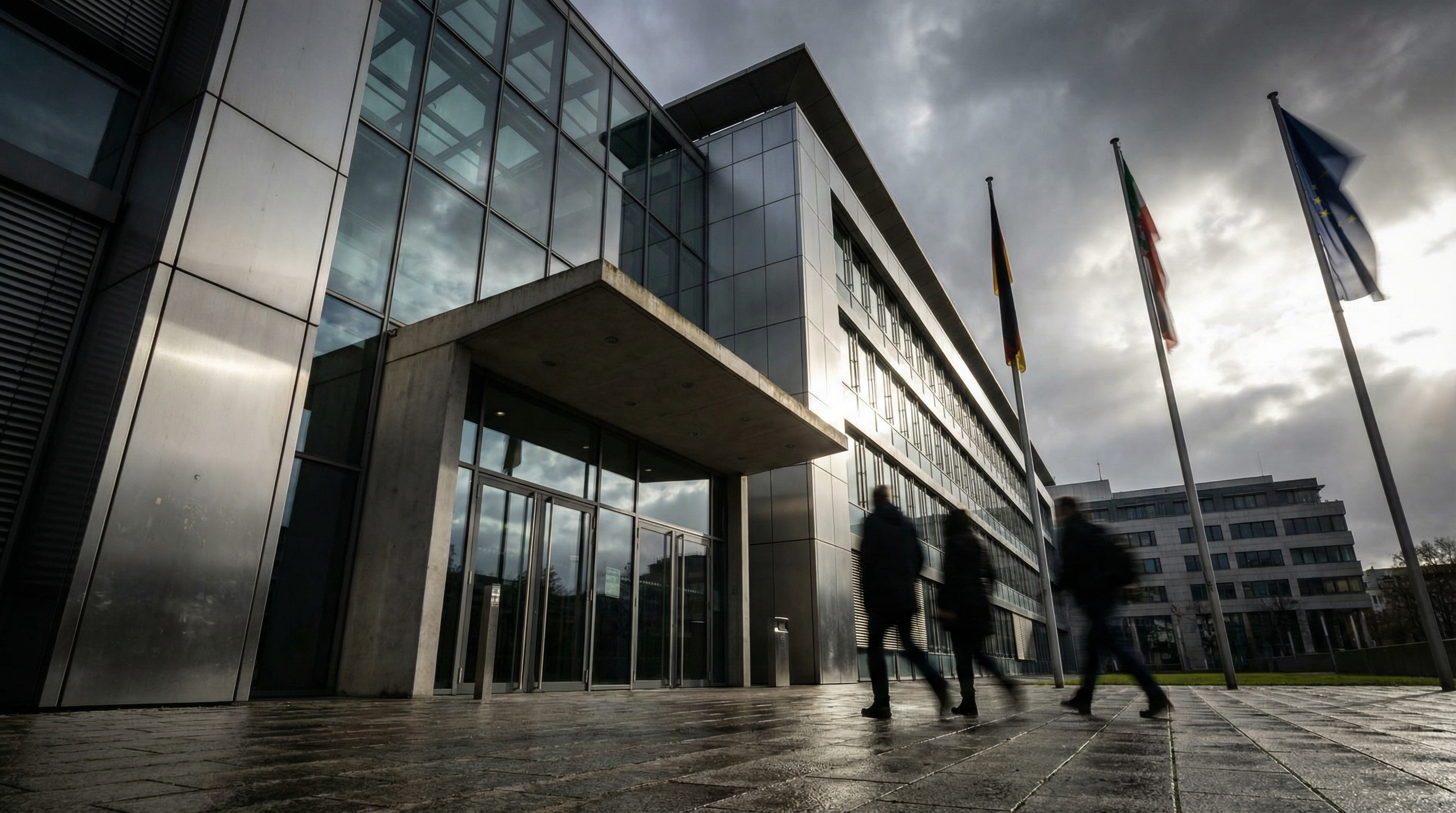 AfD-Politiker Esser droht 13.500 Euro Strafe wegen gefälschter Uni-Abschlüsse