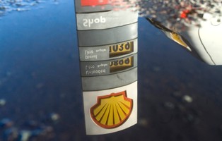 Rewolucyjna deklaracja Shell. Paliwowy gigant przewiduje zmierzch ery ropy naftowej