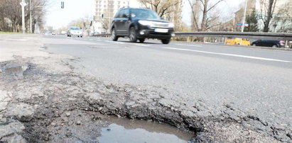 Coraz mniej pieniędzy na naprawy ulic