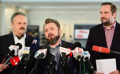 Jakubiak i Liroy-Marzec podpisali deklarację o współpracy. Kukiz nie przyszedł. 'Paweł, załóż wreszcie spodnie'
