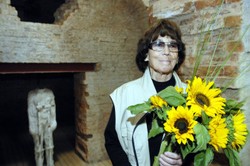 Magdalena Abakanowicz w Google Doodle. Kim była wybitna Polka?