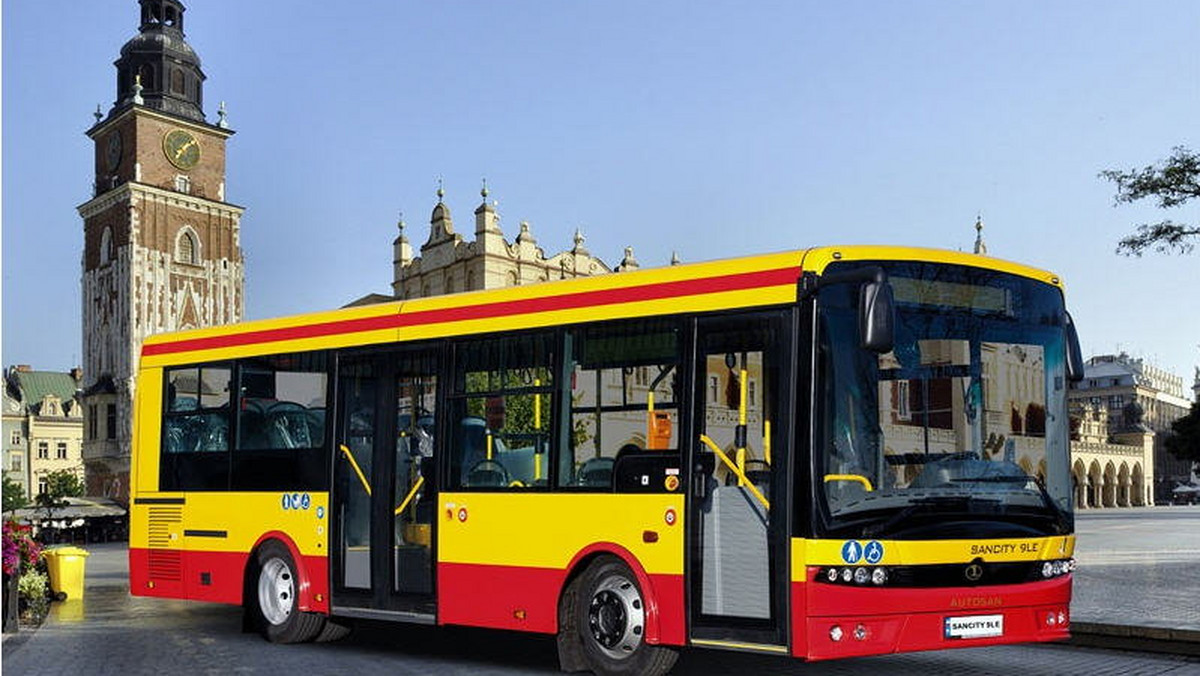 Miejskie Przedsiębiorstwo Komunikacyjne w Krakowie kupi 15 krótkich autobusów od polskiej firmy Autosan. Pojazdy o długości 9 metrów będą wyposażone w silniki spełniające najwyższą europejską normę ochrony środowiska Euro6. Pojawią się na ulicach pod koniec tego roku.