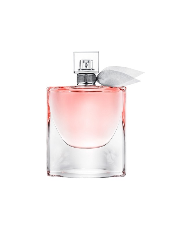 A Lancôme La Vie Est Belle Eau de Parfum a szabadság és a boldogság szimbóluma. A Julia Roberts által képviselt illat az élet szépségének megtestesítője, a nőiesség illata.A legértékesebb összetevőkből készült, a keleti illatok modern értelmezése egy különleges csavarral. Az írisz eleganciáját ötvözi a pacsuli erejével egy kellemesen édes illatba zárva. La Vie Est Belle edp LANCÔME 42 000 Ft/50 ml (840 ft/1 ml) 