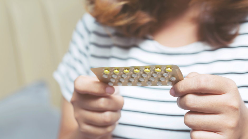 Francja wprowadza darmową antykoncepcję dla kobiet do 25 r. życia