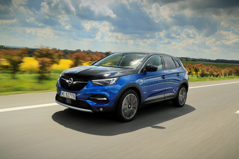 Opel Grandland X Hybrid4