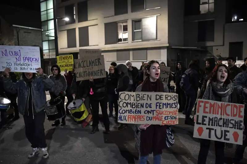 Obywatele Francji protestują przeciwko przemocy wobec kobiet przy okazji światowego dnia kobiet