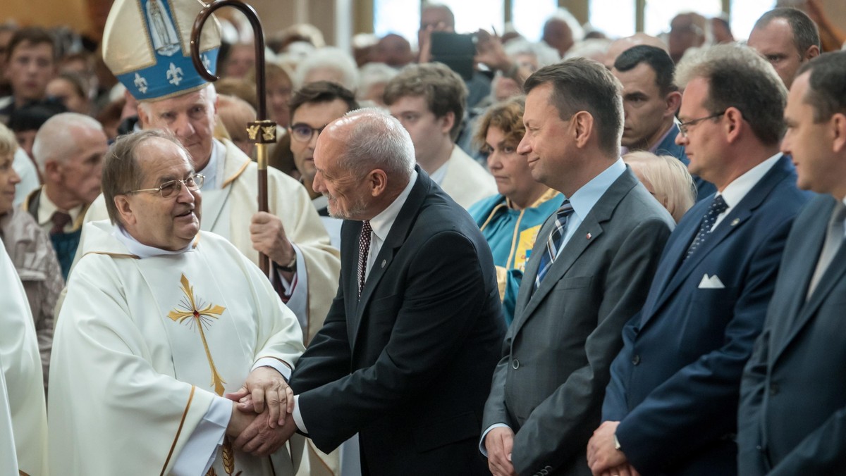 Antoni Macierewicz, Mariusz Błaszczak, Jan Józef Kasprzyk, Adam Kwiatkowski, Tadeusz Rydzyk, Ignacy 